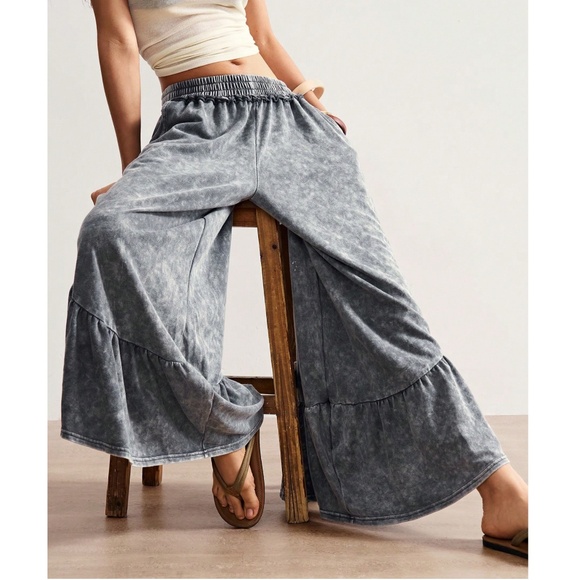 Boho Mineral Wash Stretchy waist Pockets Wide leg Ruffle Pants - Picture 4 of 6